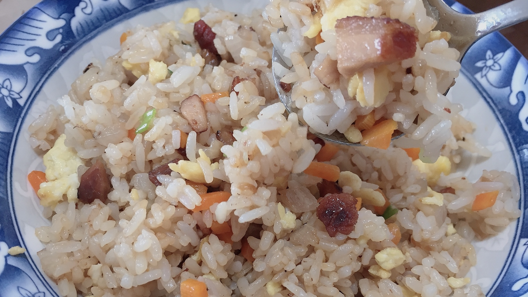 广式叉烧炒饭,色香味俱全,孩子指定一个礼拜至少吃一次