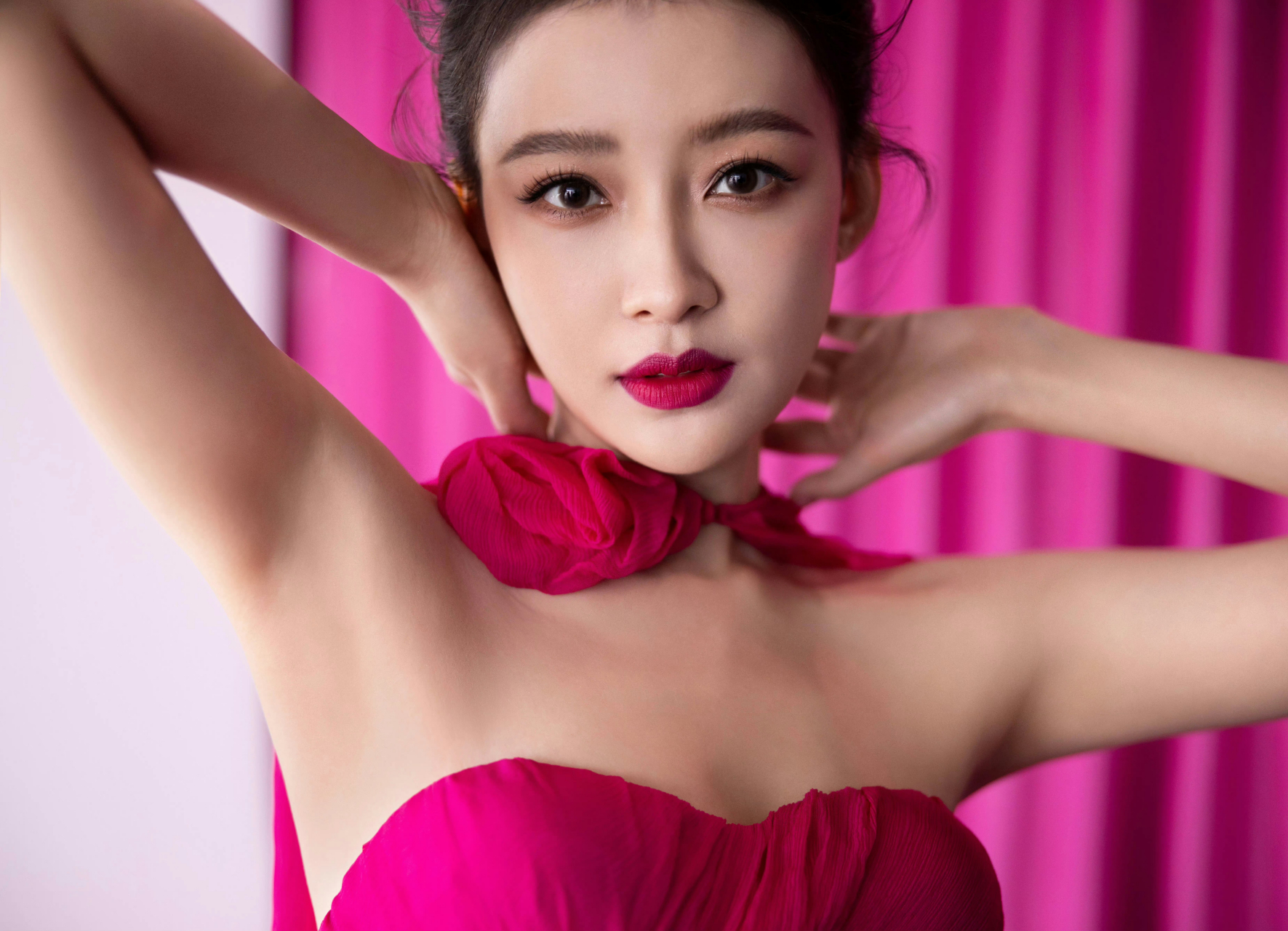 孙怡这身红衣穿搭简直绝了,美如仙女!