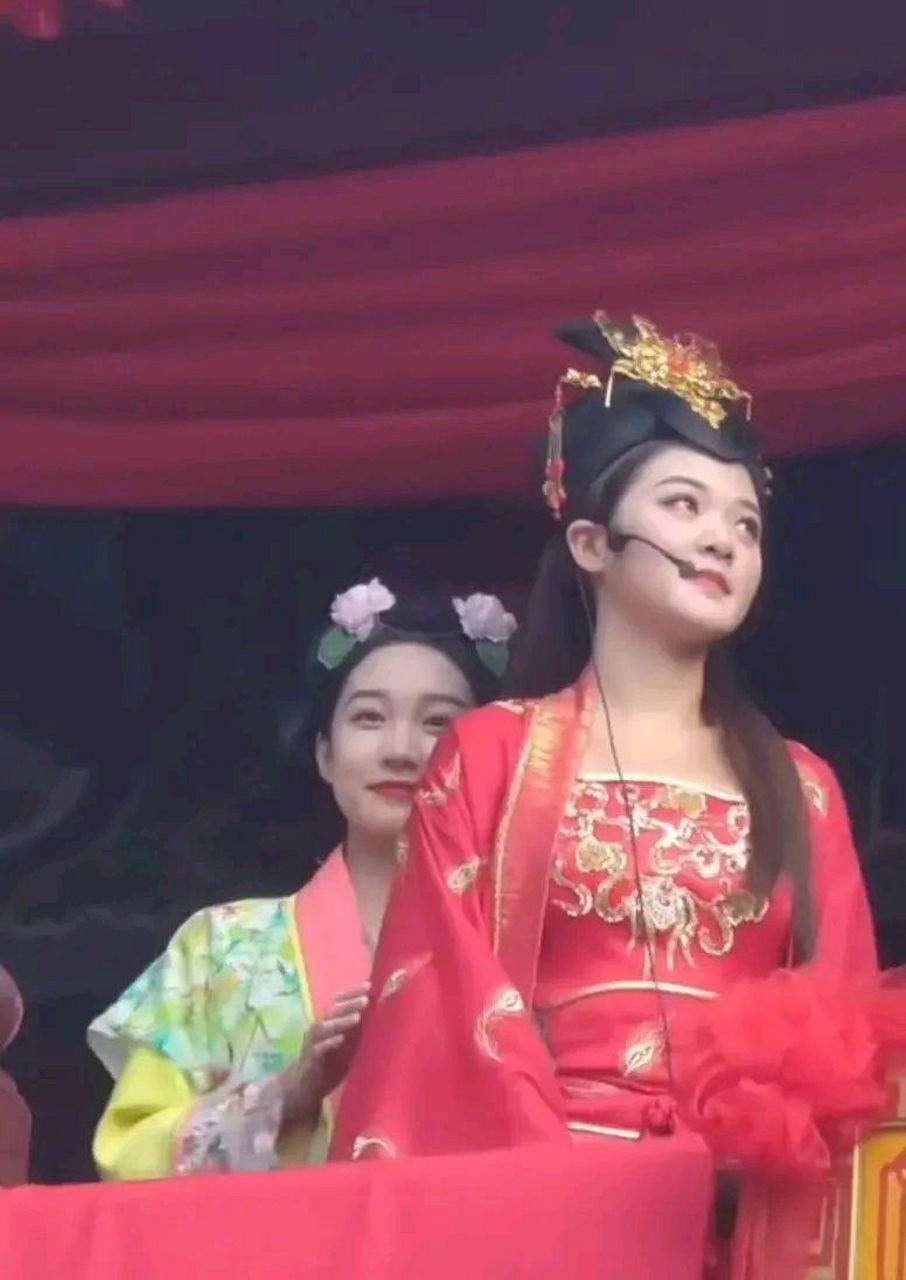 宋城小白# #网红# #小白