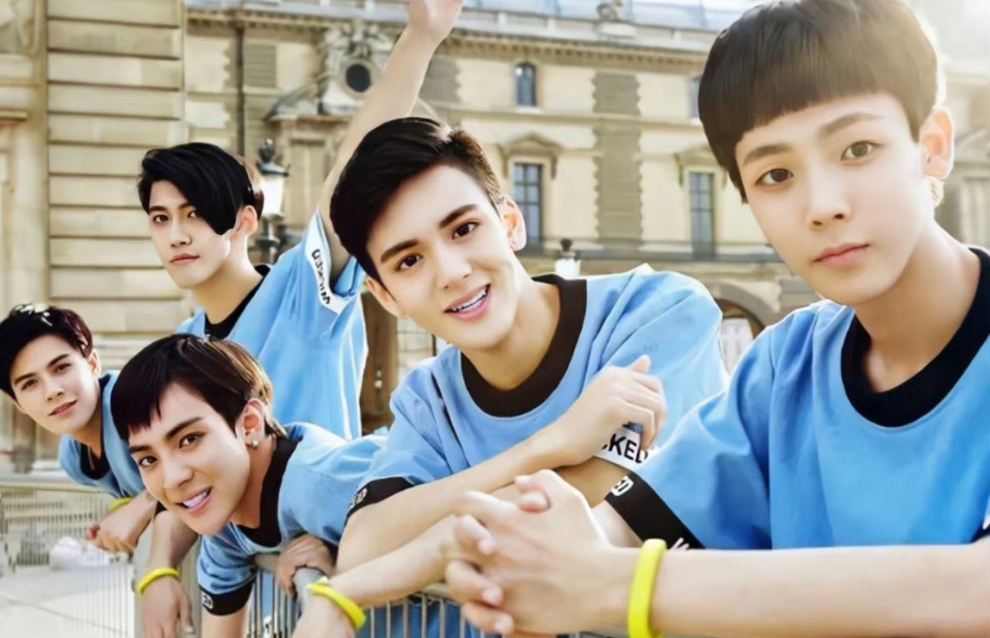 98这居然是曾舜晞跟侯明昊,每一张都认不出来的程度[左捂脸]