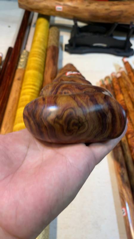 海南黄花梨一体连把拐杖太美了