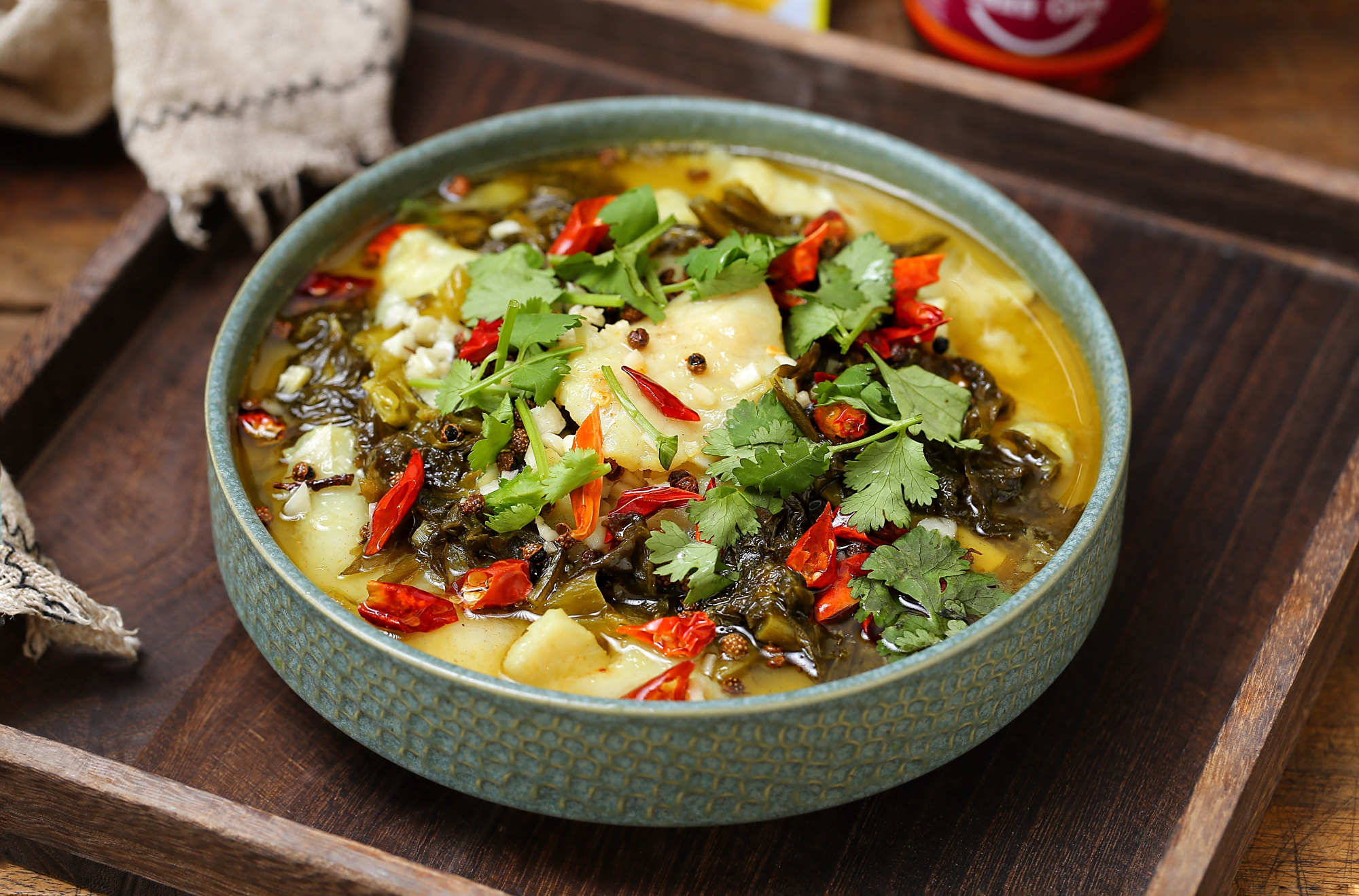 比饭店还好吃的酸菜鱼,同样价钱在家做一大份,酸爽开胃实在过瘾