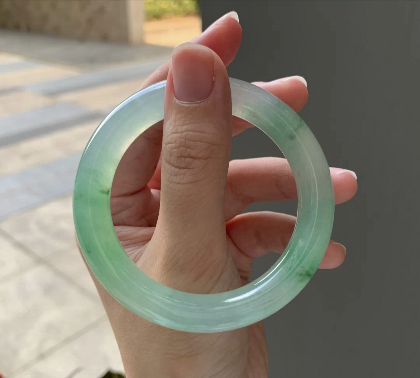 [冰果绿翡翠手镯】冰感十足,种色兼备的一只镯.