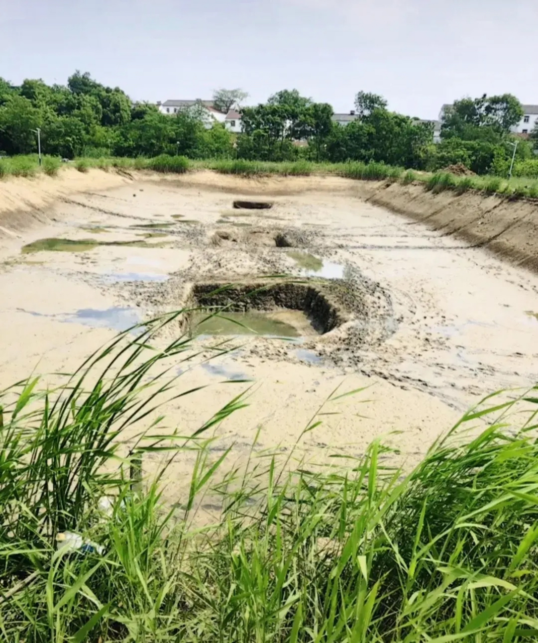 "黑坑"套路千千万,唯有这种最"意外,图片里是曾经的一个南京黑坑老板