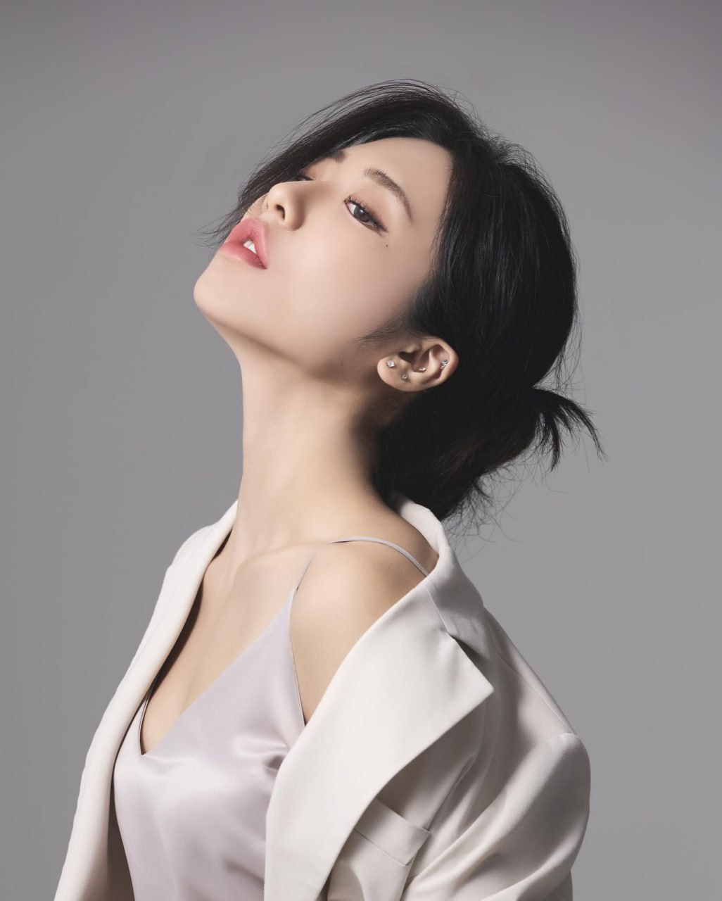 每日养眼#美图# #养眼美女# #美女#  听说多多点赞可以让大数据知道你