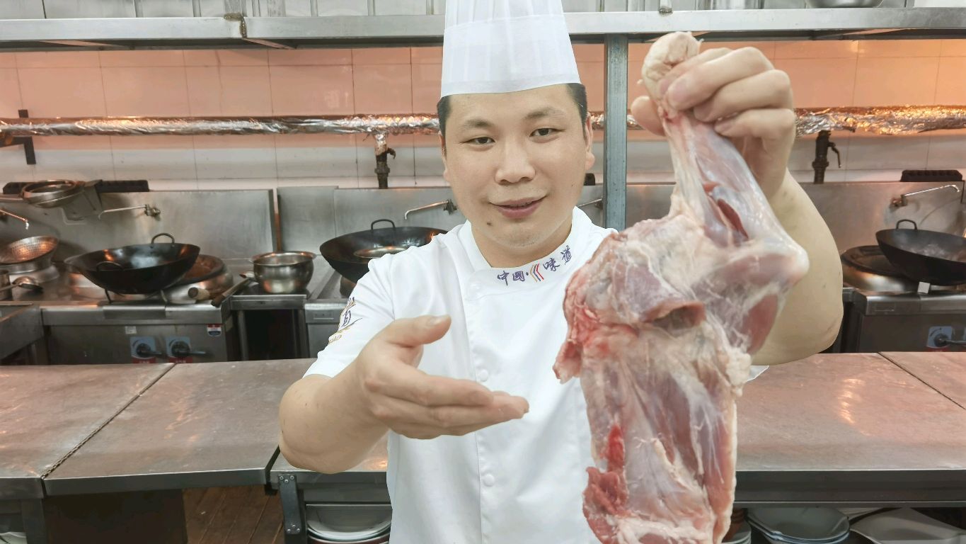 羊腿肉怎么做鲜嫩又好吃,看酒店大厨制作,操作简单