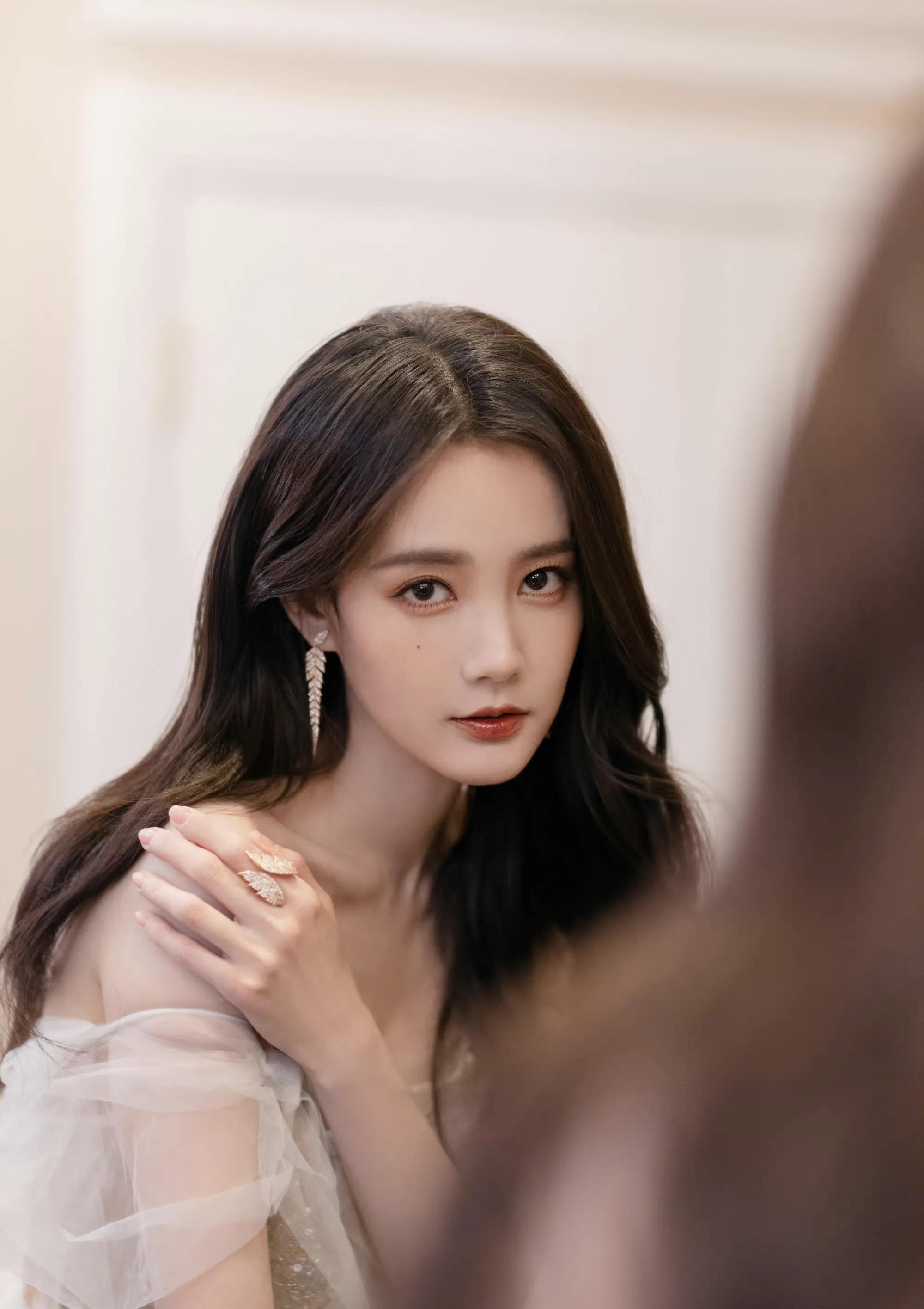 精美图集|李一桐,精致甜美的女演员