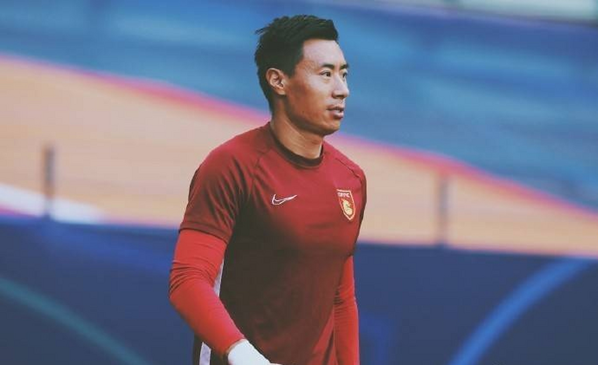 北京时间11月7日,前河北队门将杨程在社交媒体上发文点评了河北队的