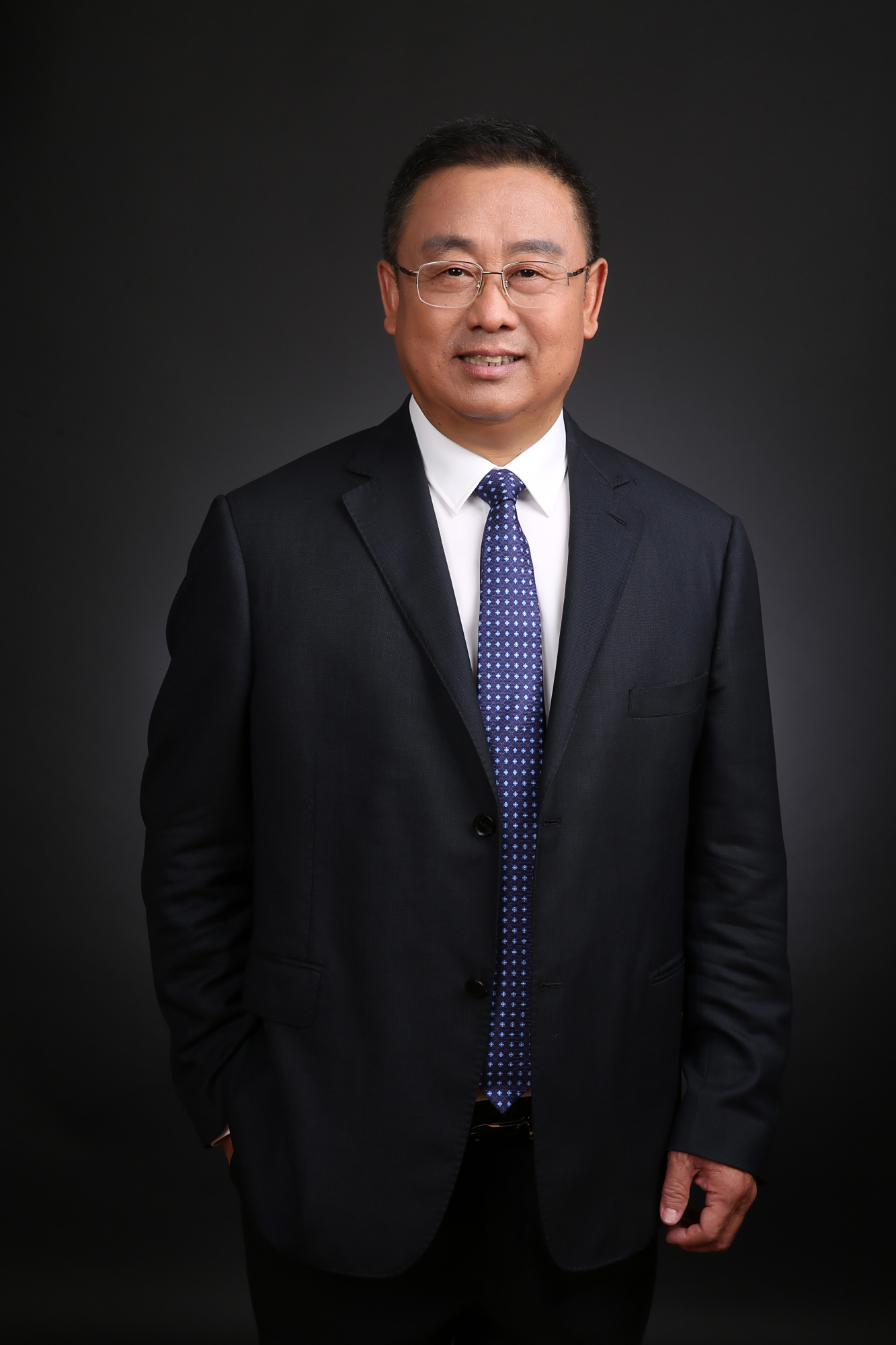 潜心治学辟新径,气定乾坤嗅芬芳—魏永祥教授