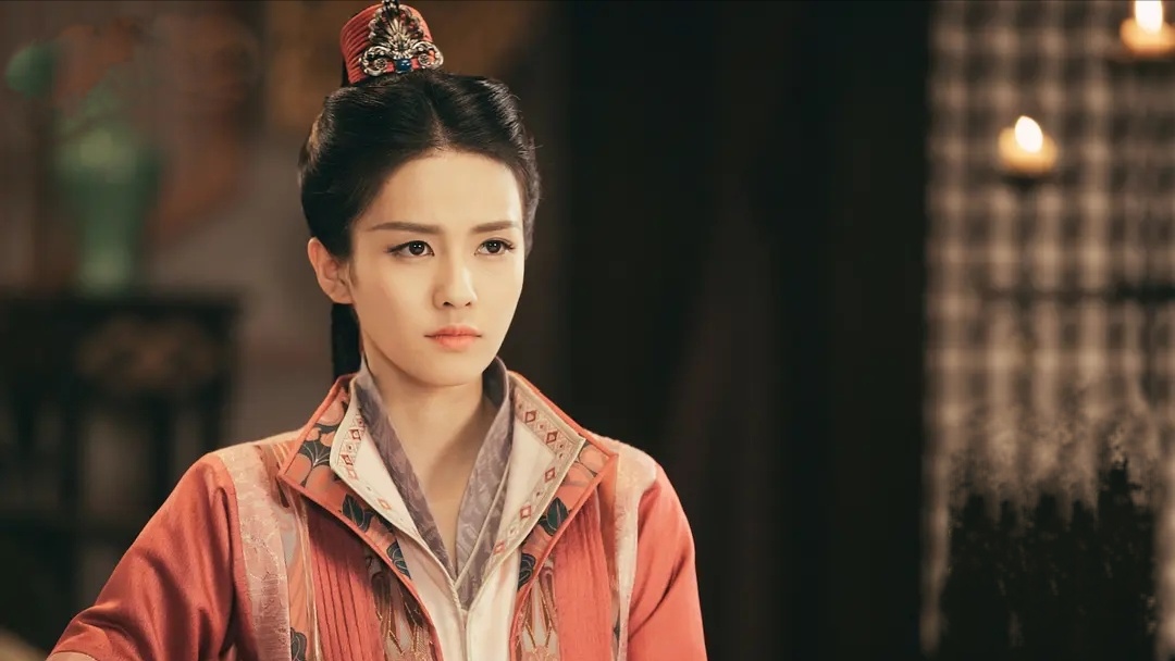 白鹿九流霸主剧照,这古装的模样让人一眼万年,真漂亮