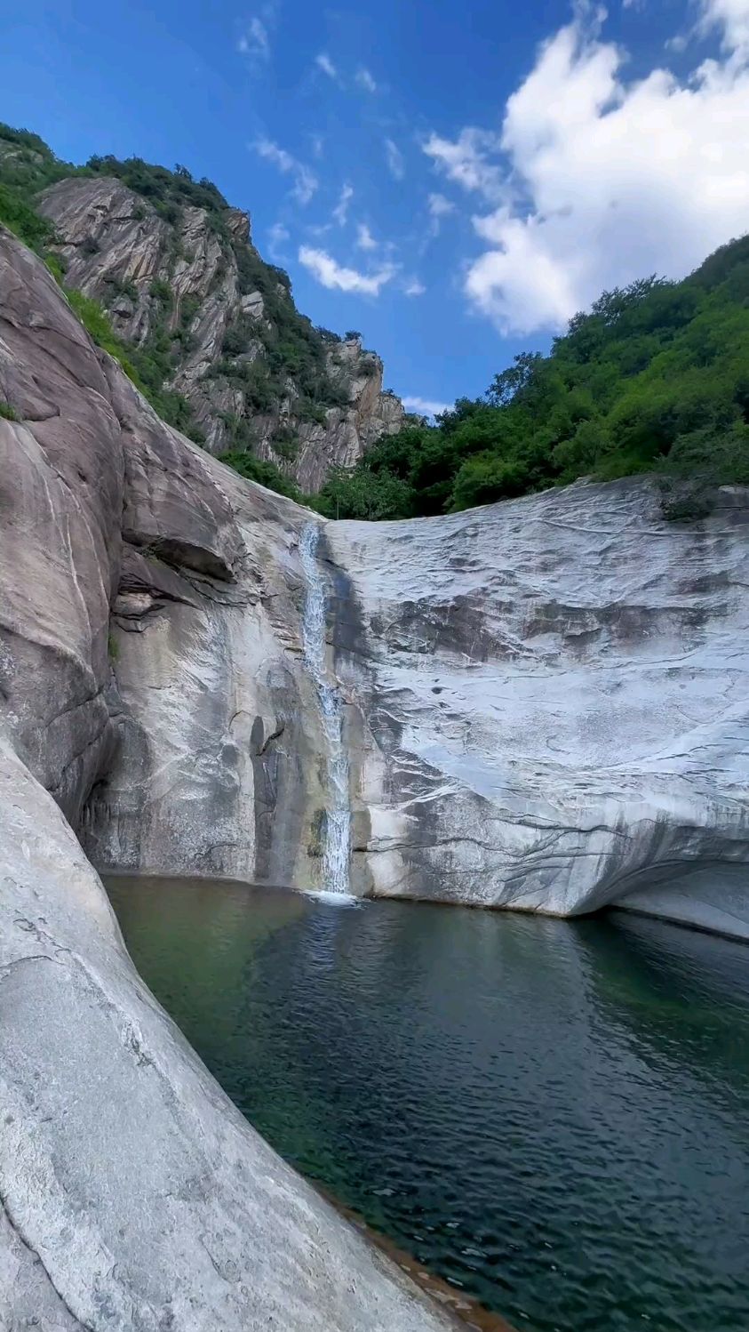 易县白龙潭风景区图片