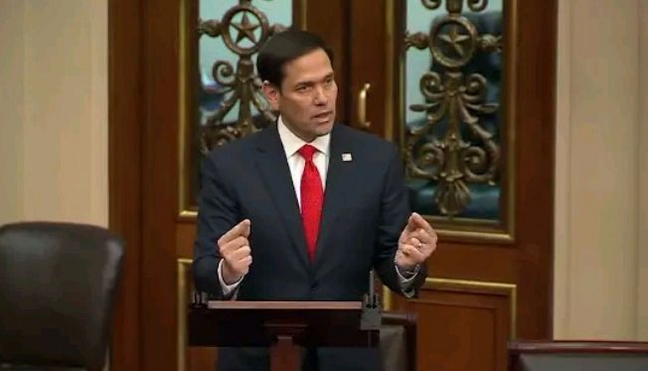 30天创作挑战赛#  美反华议员马尔科61卢比奥接受采访时哀叹美元