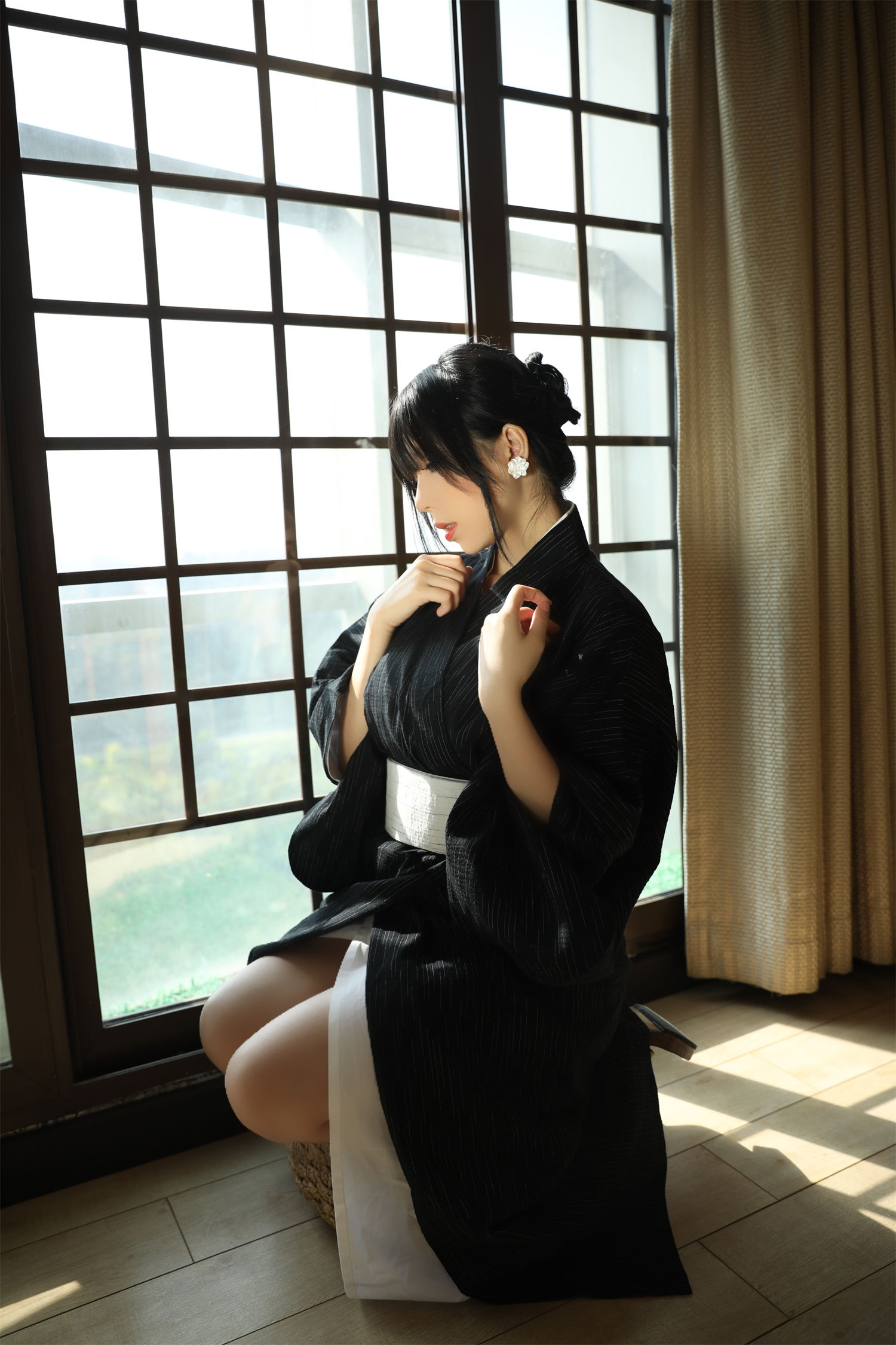 鹿野希未亡人演绎,象征死亡的神秘色彩 鹿野希未亡人演绎,象征死亡的神秘色彩