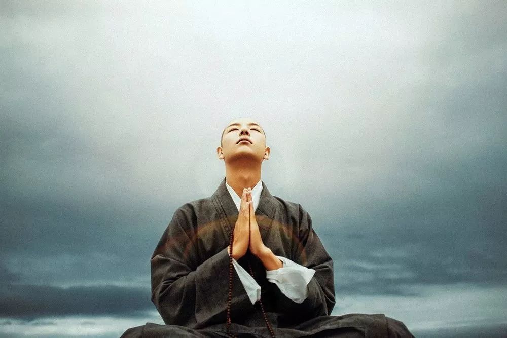 达摩祖师对弟子说,修行悟道途径众多,可是二入四行之法是总纲领