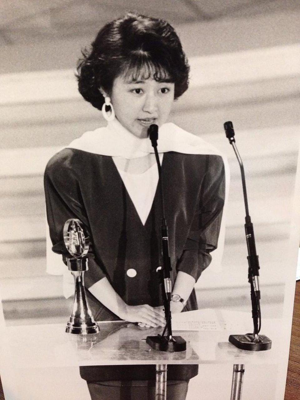 卢秀燕卢秀芳姐妹 年轻时的样子 应该是全网最全版本了 年轻时分别是