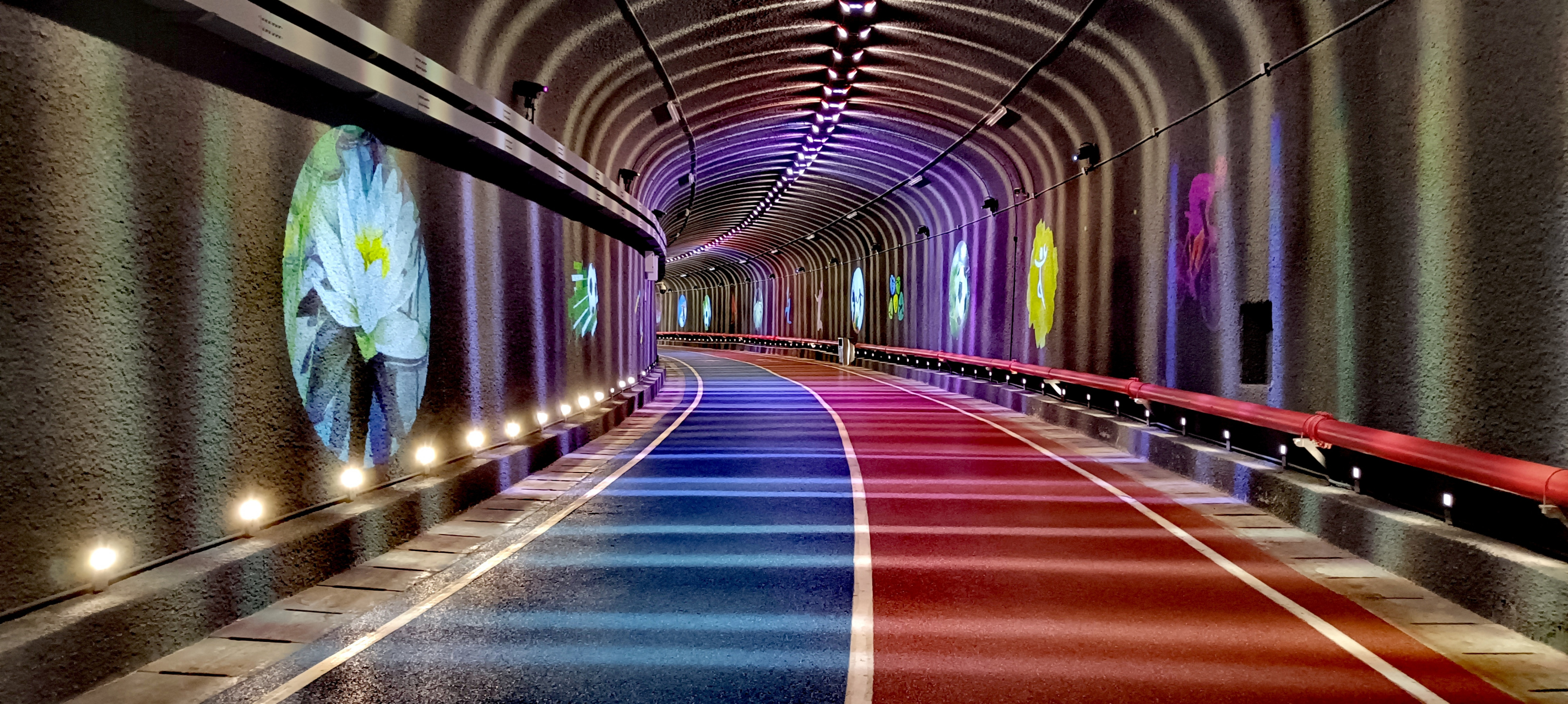 重庆新晋的网红打卡点,(大田湾彩虹隧道)位置就在学田湾体育馆外围