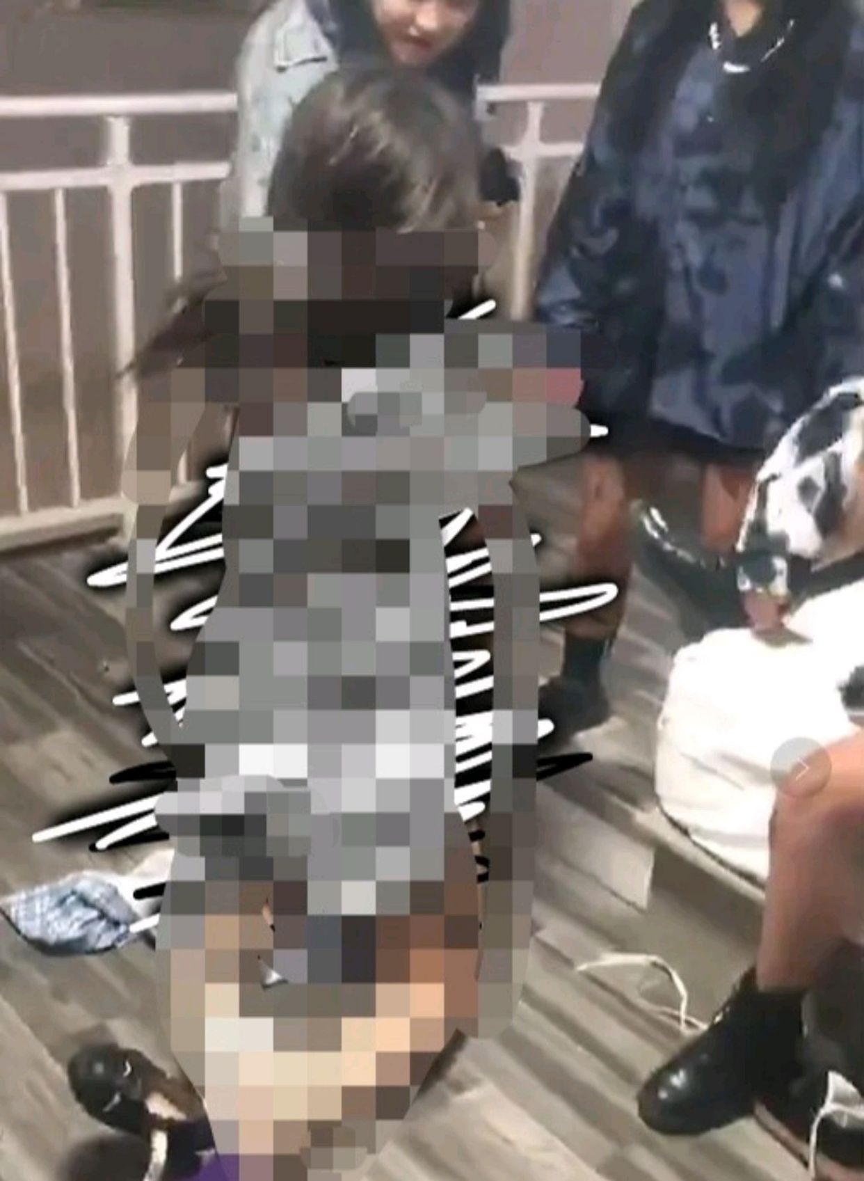下体被塞矿泉水瓶,女孩如何保护自己