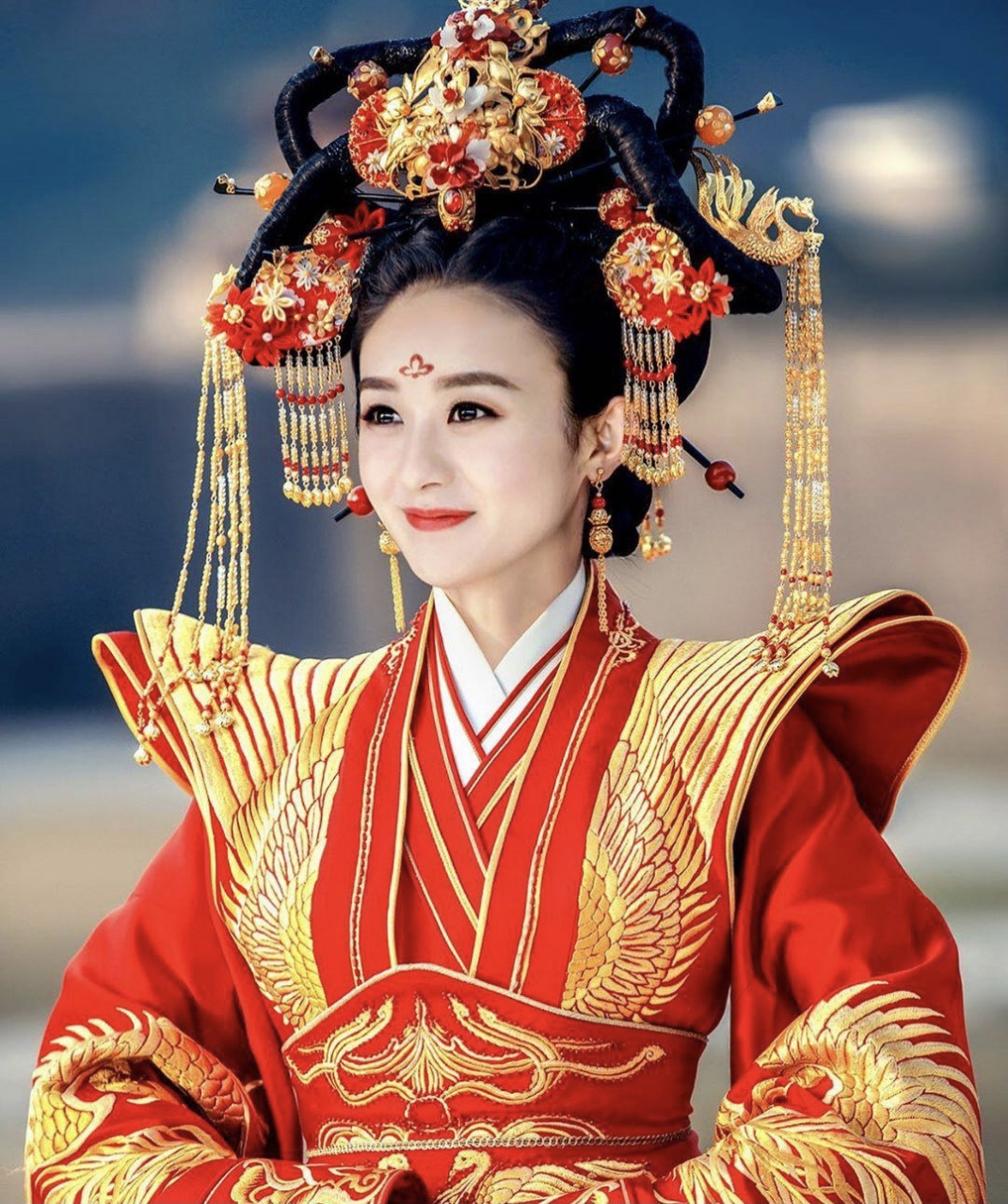 赵丽颖# 这样一看,赵丽颖的妆造好像没有特别出彩的!