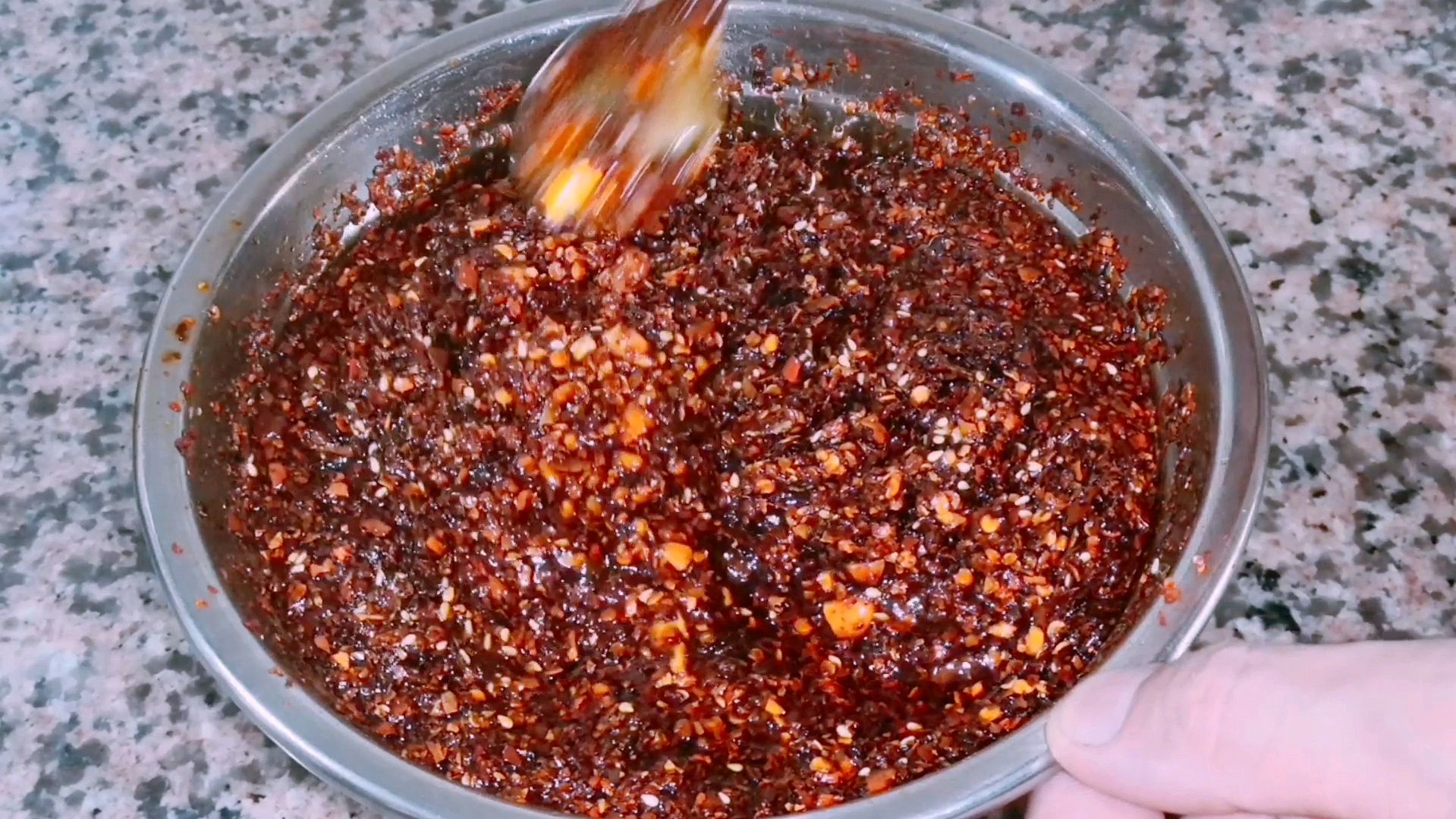 正宗川味油辣子,做法简单易学,夏天吃凉菜,凉面超爽