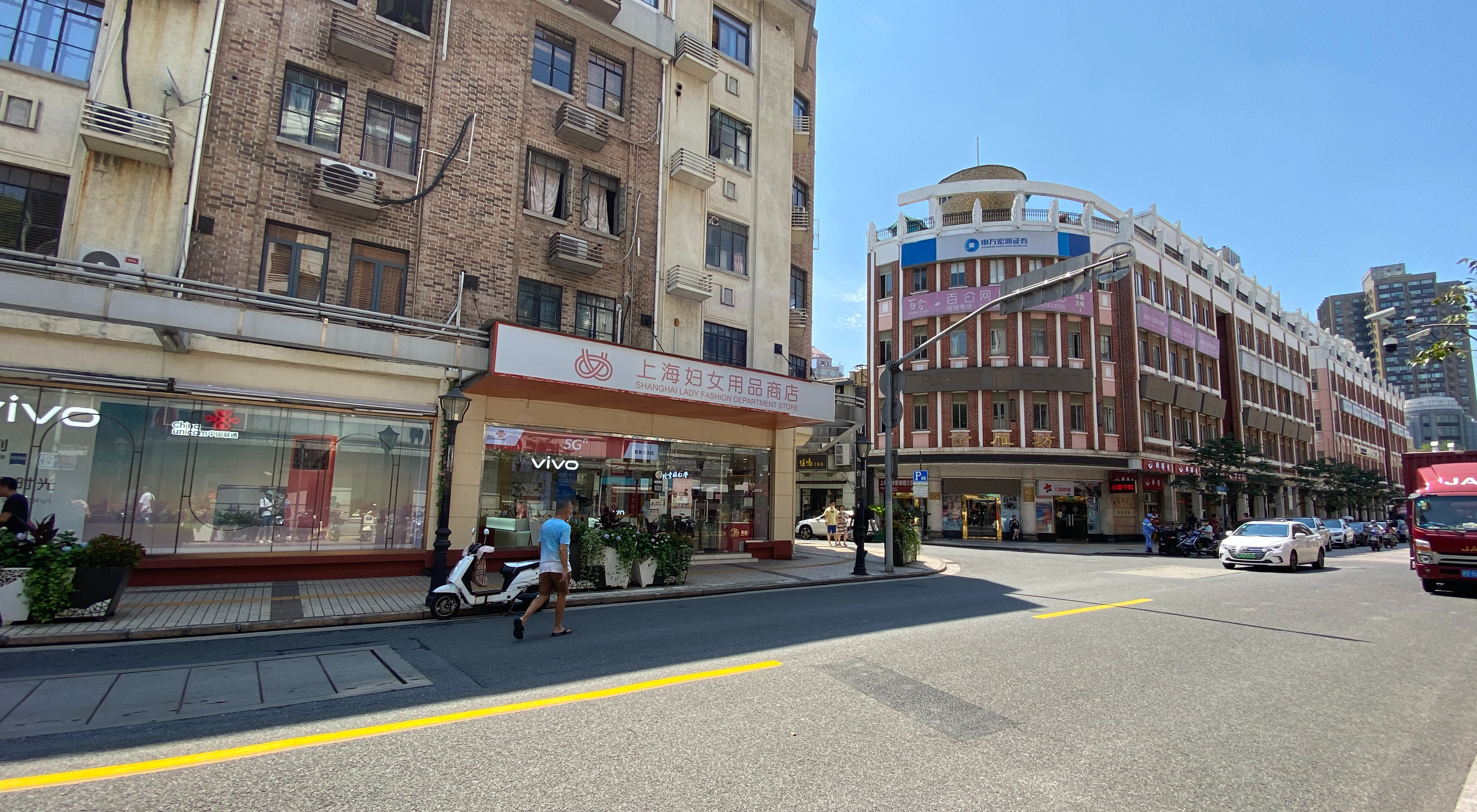 上海疫情之下的雁荡路夏天,商业与市井共生,闲适与文雅并存