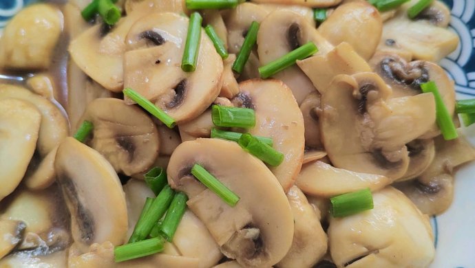 今天我要和大家分享一种美味可口的食材——白灵菇,以及它的家常做法.