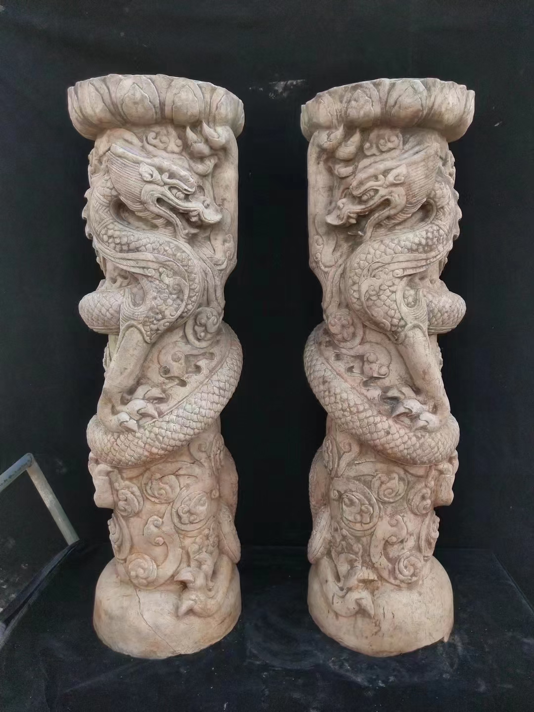 青石盘龙柱一对