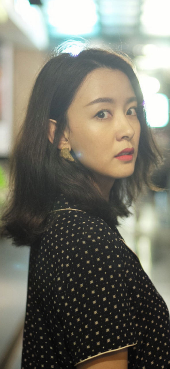演员周奇奇在影视中美丽动人的九个瞬间,每一张都触动你的心灵!