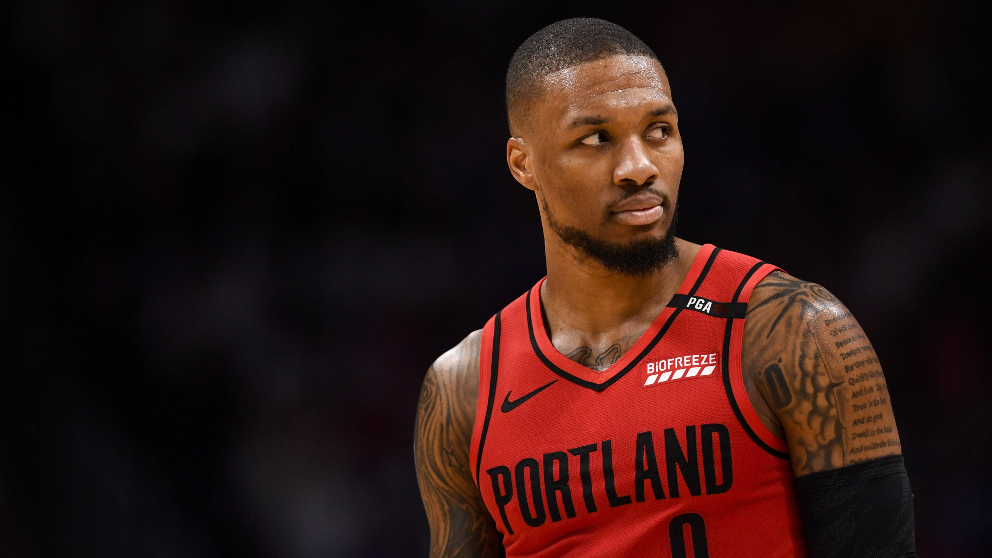 达米安·利拉德向开拓者提出:申请交易