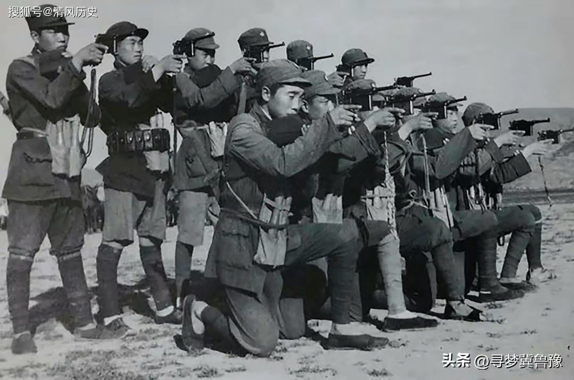 地区参加抗日的游击战,当时是冀鲁豫边区阳谷县公安局短枪班的队员
