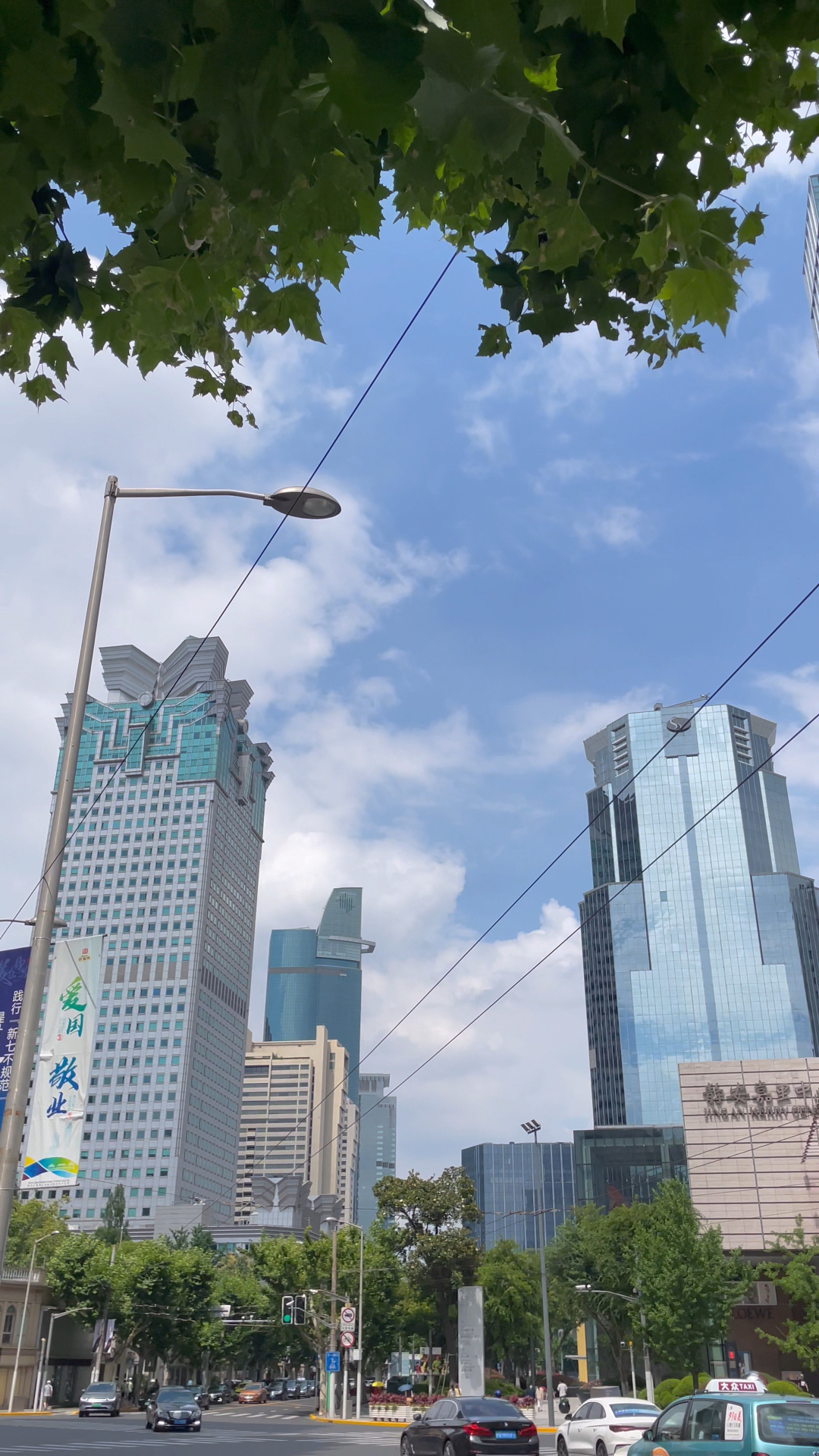 夏日上海静安区南京西路街景随拍