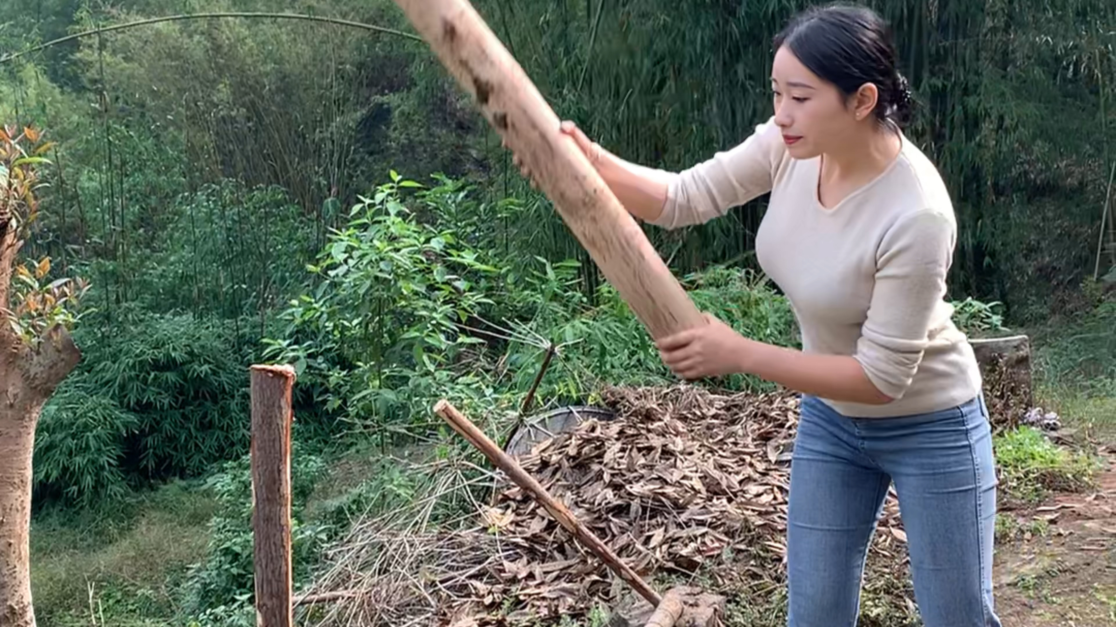 花一天时间给小院做围栏,看我做的怎么样?反正我觉得很有成就感