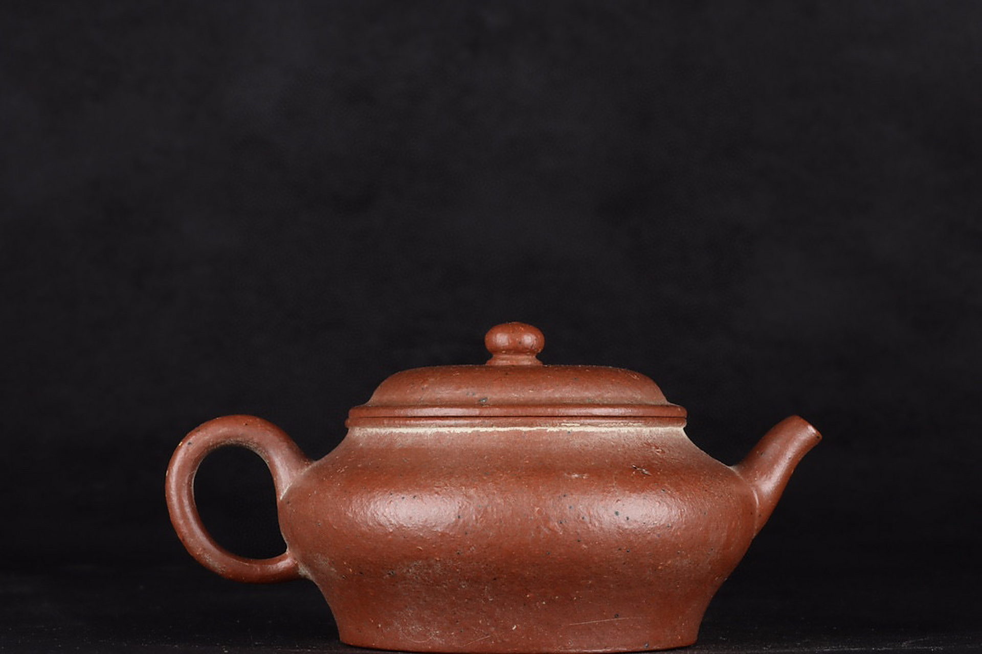 小品虚扁紫砂壶 款识:兢媚清香 清代 高 5.8×11.8cm