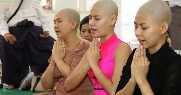 五台山的尼姑一年比一年多,大多年轻貌美,这些女孩为啥当尼姑?