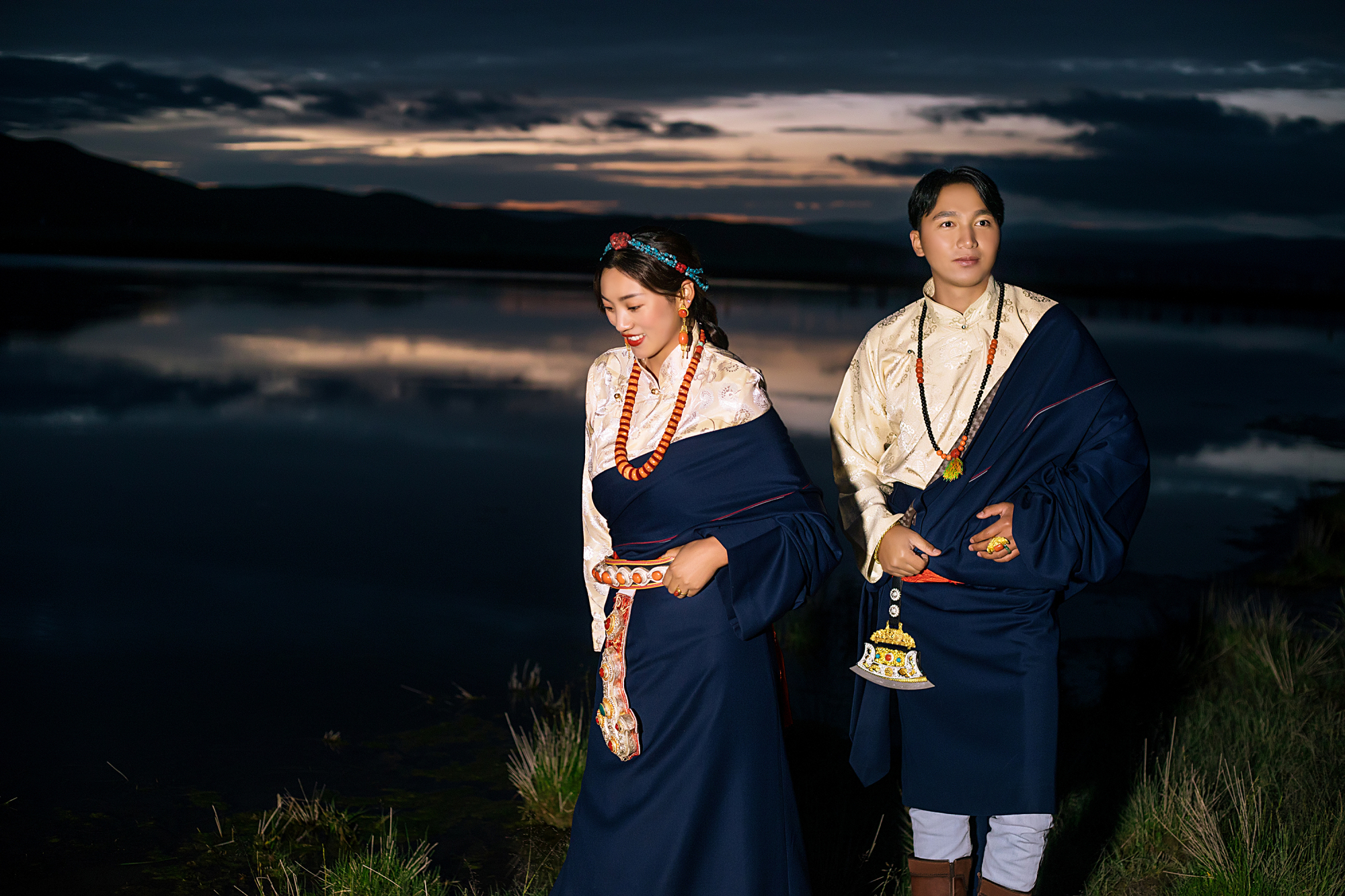 「合作婚纱摄影」藏式婚纱照打破传统,让你的婚纱照更神秘美丽