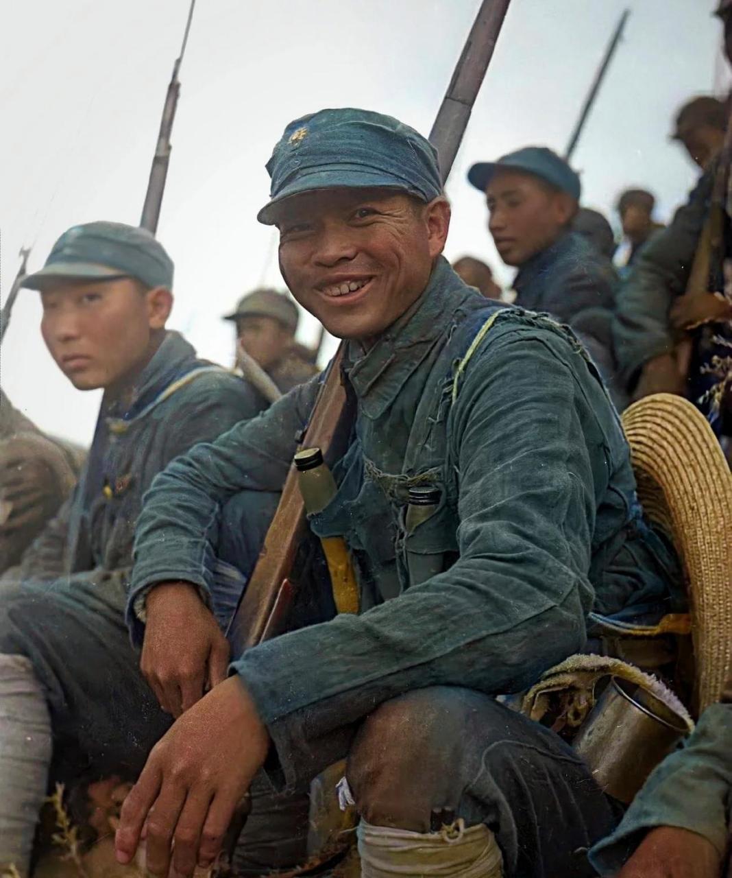 这才是真正的新四军,抗战时期都为了守护祖国,抛头颅,洒热血的中华好