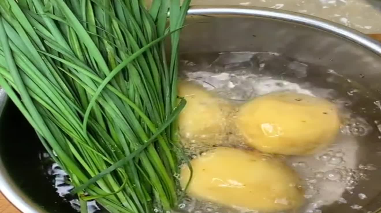 韭菜炒土豆丝,简单又好吃