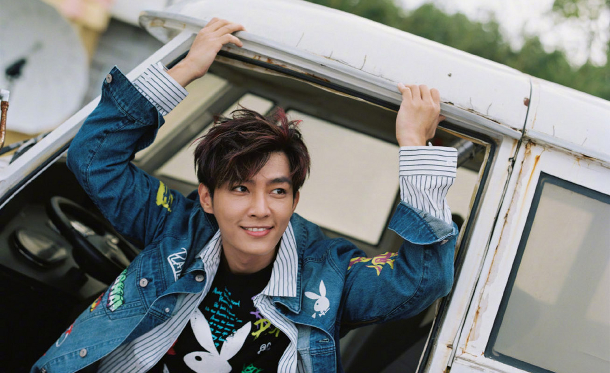 "震撼曝光:16岁男孩遭男星炎亚纶性侵,时隔5年后勇敢发声,终于现身