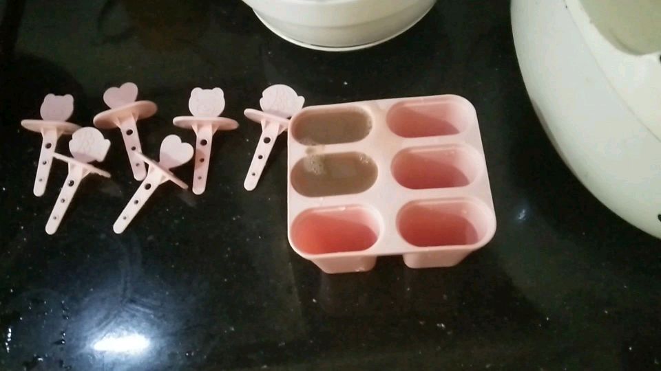 自制红豆沙绿豆沙雪糕,美味可口,凉爽歪歪,夏季必备冷饮之一