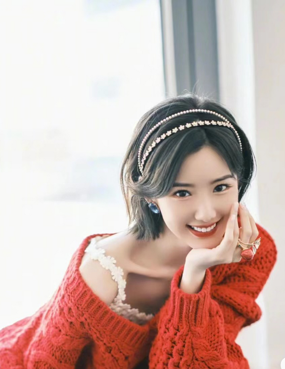 笑容甜美的毛晓彤,人生经历却充满坎坷,一点也不甜.