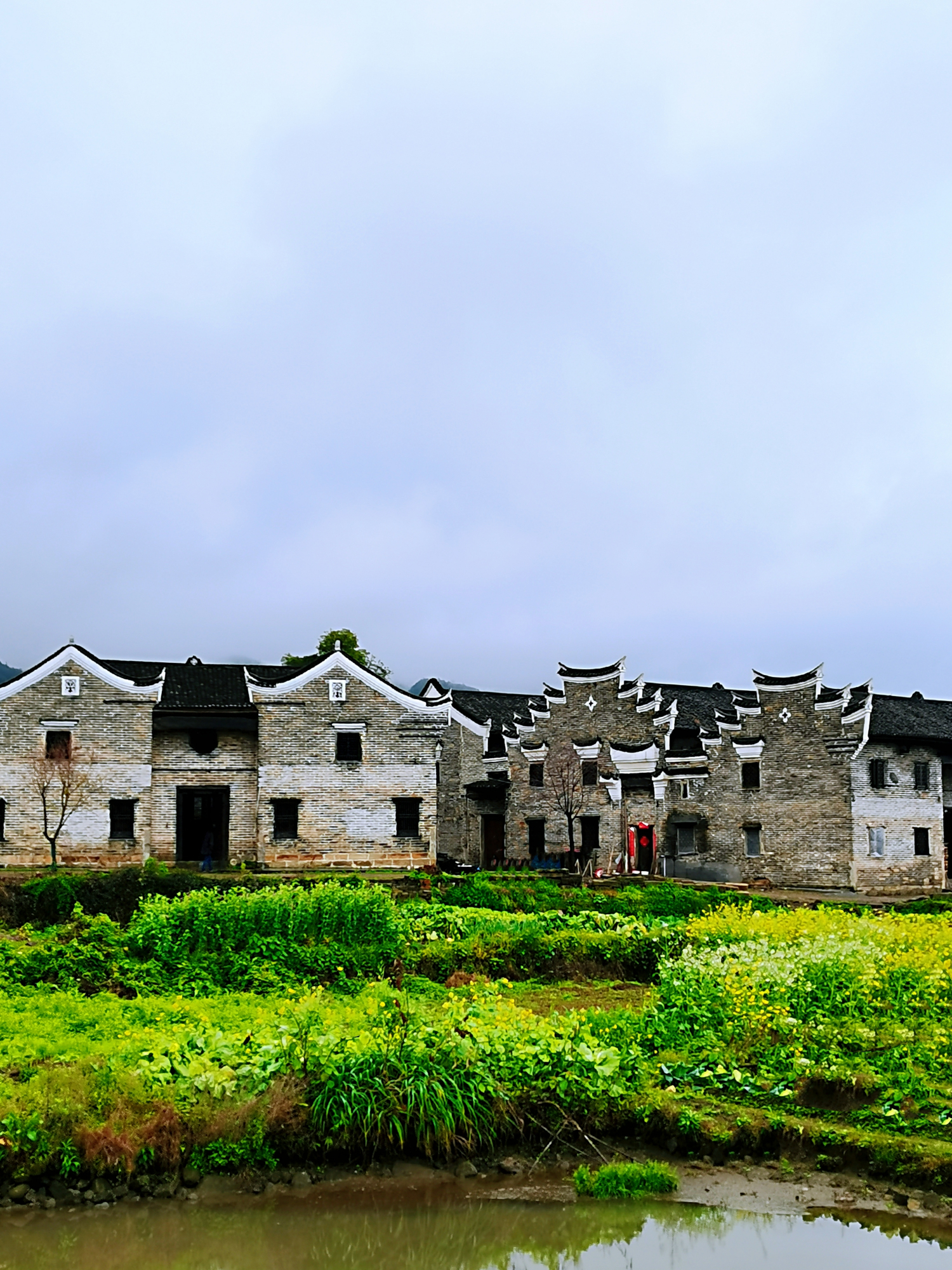 中国传统村落一一湖南资兴市三都镇中田村的春天