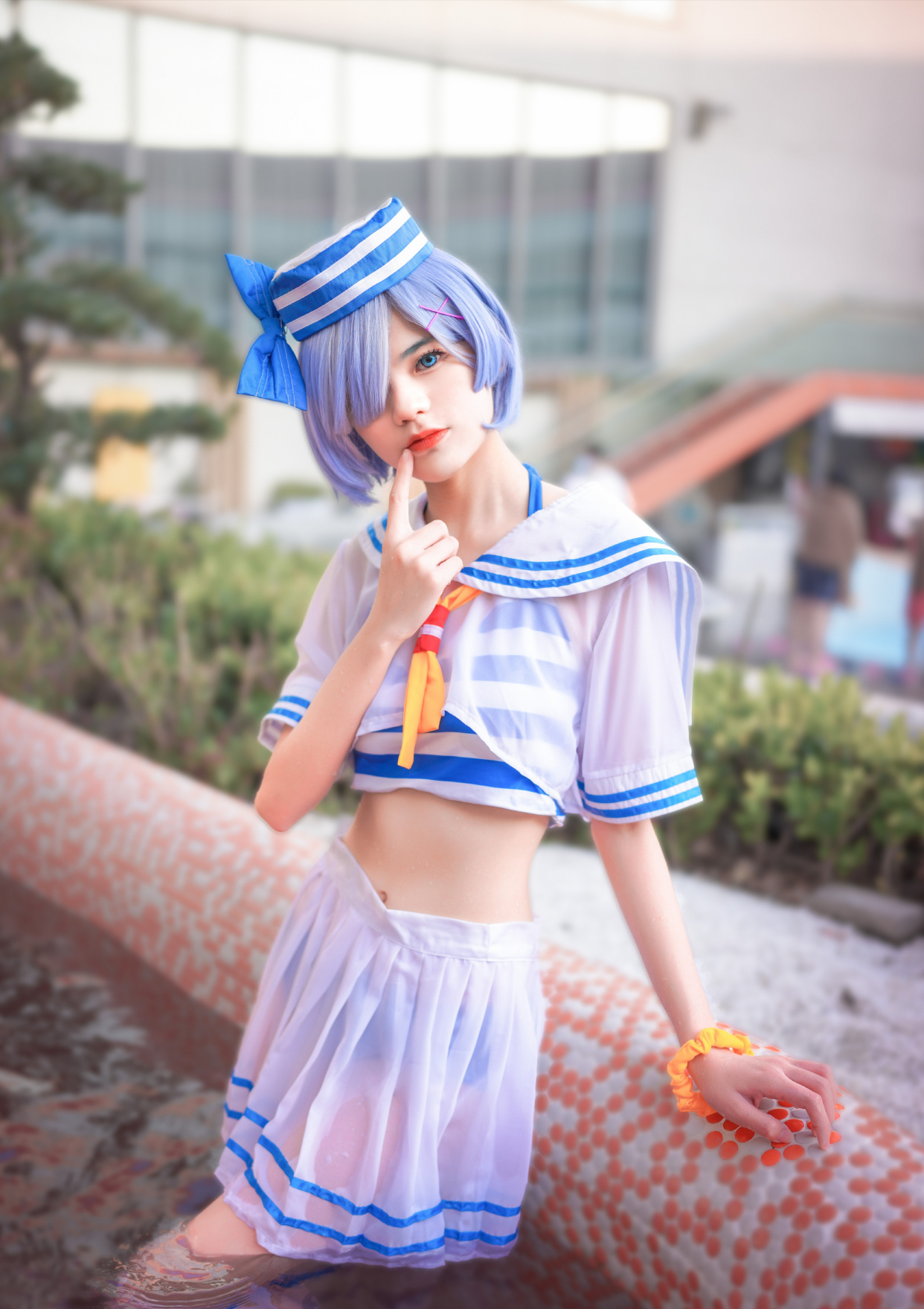 雷姆泳装cos,怎么这么不小心,把衣服都弄湿了