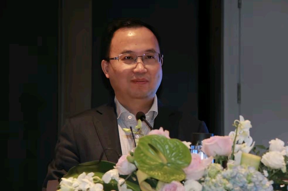 52岁的西南政法大学新任校长林维,舟山人,著名刑辩律师和法学家