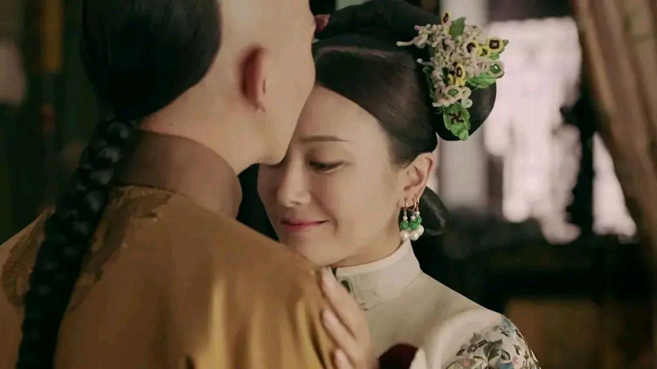 1798年,88岁的乾隆娶了13岁的晋妃icon,侍寝当晚,寝帐中的晋妃看着