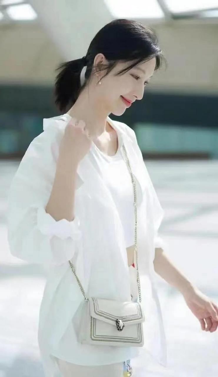 1:王源对音乐的热爱的确货真价实,他是真的跟赵英俊学过不少,可以说他