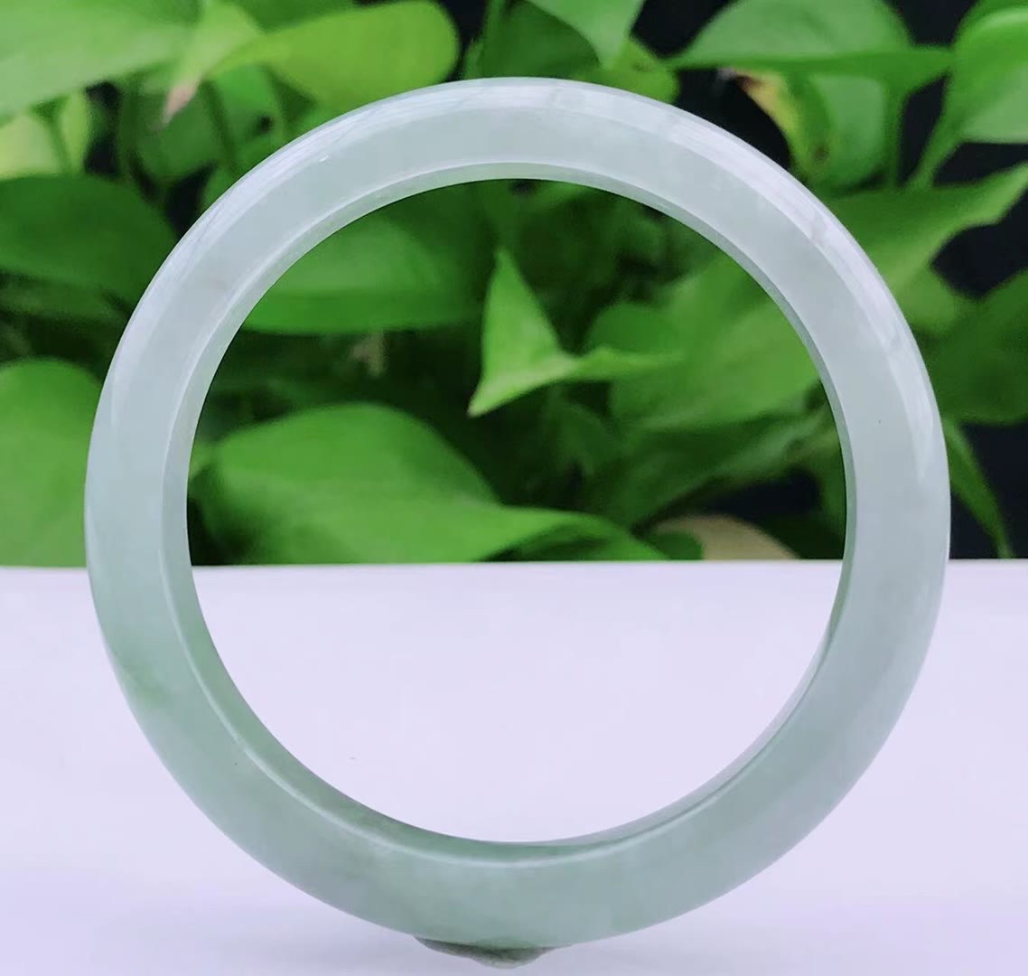 翡翠糯种翡翠手镯