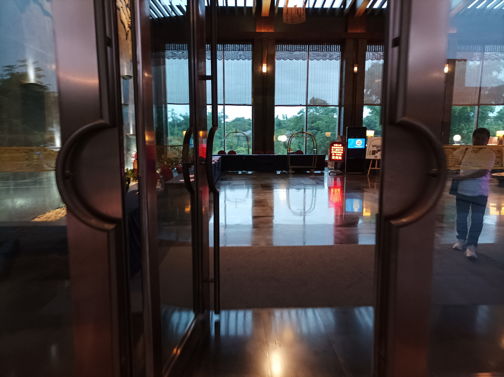 最近强烈推荐南宁武鸣的春霞园酒店