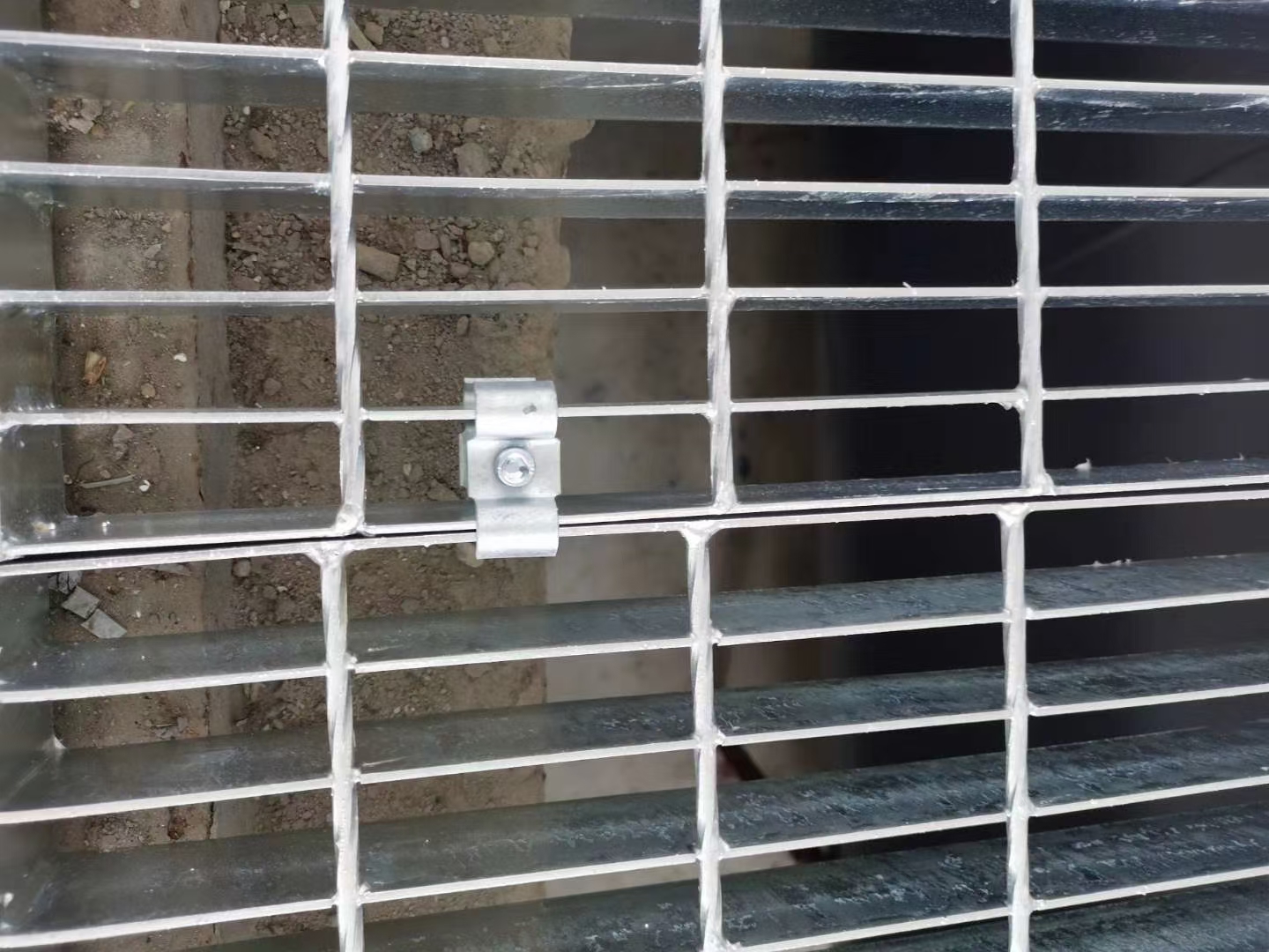 永年热镀锌不锈钢钢格栅卡扣