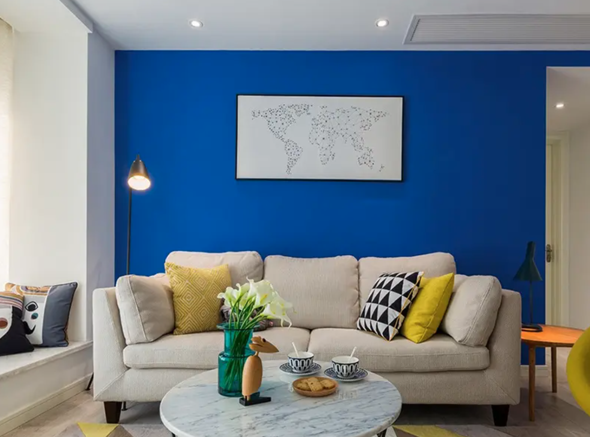 蓝色墙壁配什么沙发蓝色影视墙配什么颜色沙发