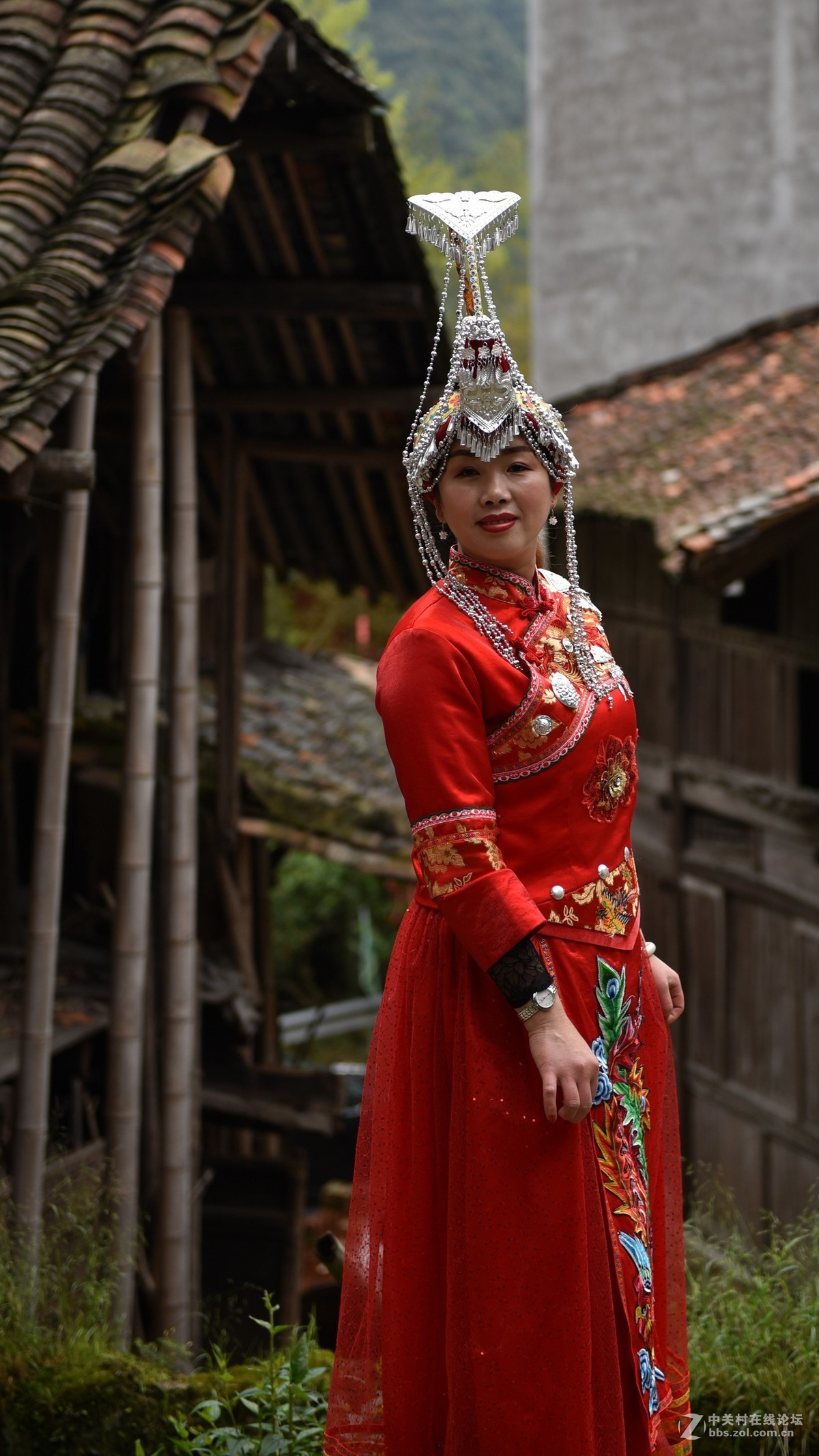 五十六个民族:20畲族