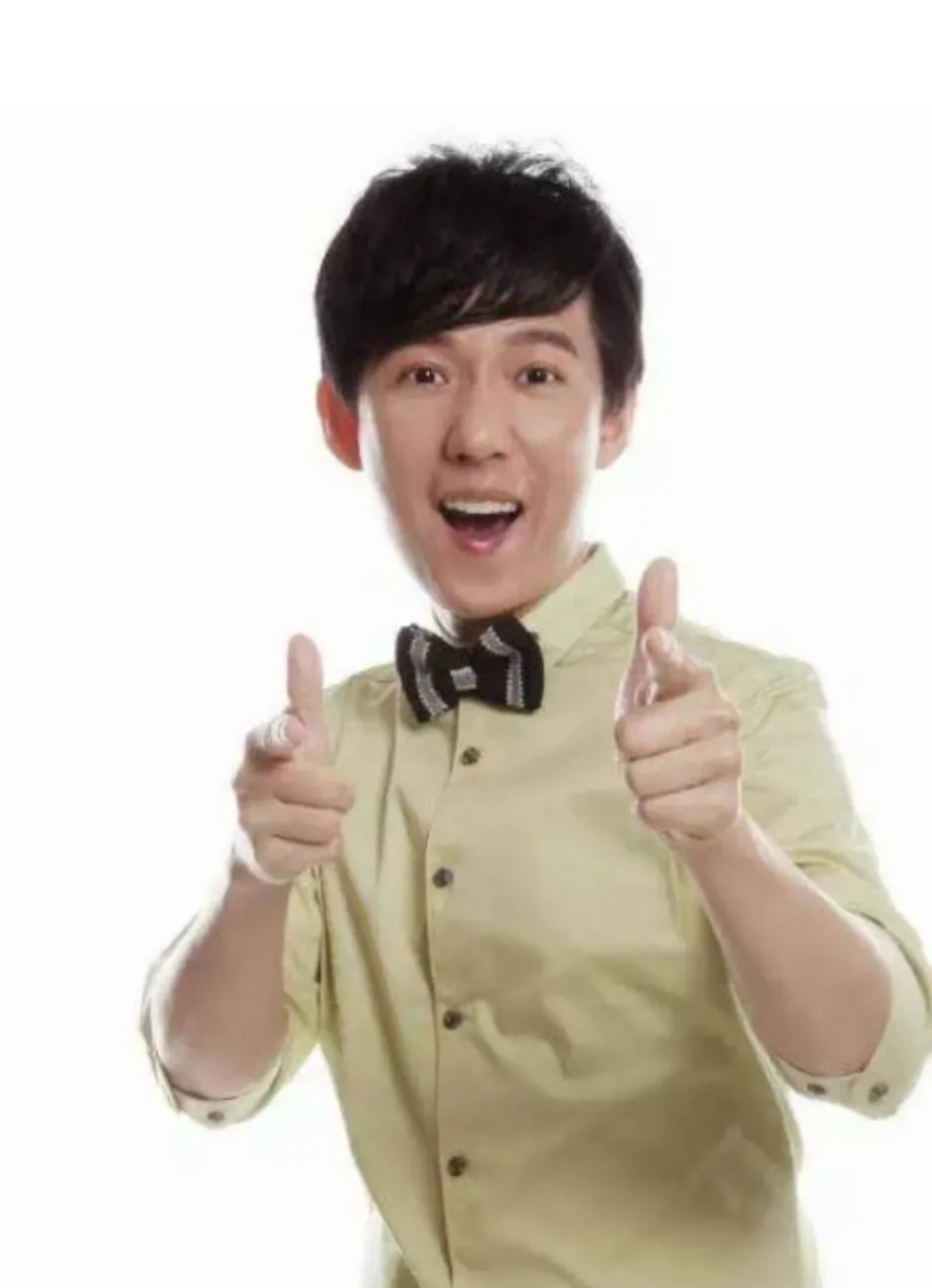 阿牛icon花费百万整颗牙齿. 就是唱浪花一朵朵的歌手.